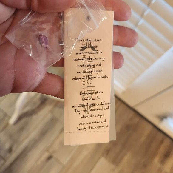 Nanette Lepore Blouse. NWT. Size Medium - Picture 8 of 15